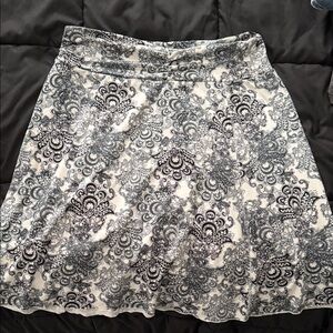 Tranquility by Colorado Clothing White and Black Paisley Midi Skirt